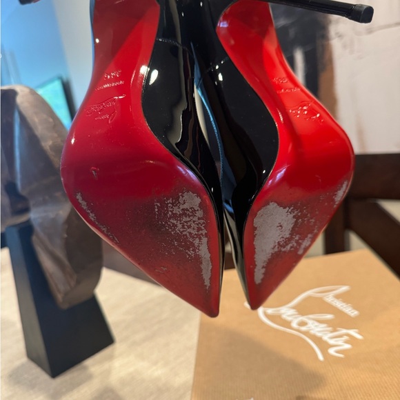 AUTHENTIC Christian Louboutin so Kate 120 Patent 39.5 worn once. LOVE these! - Picture 5 of 5